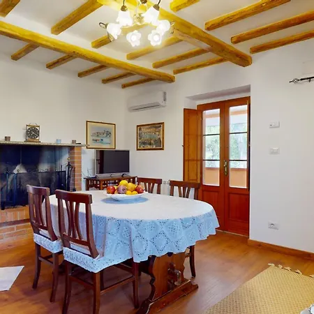 Casa Cesare Close To פניקאלה